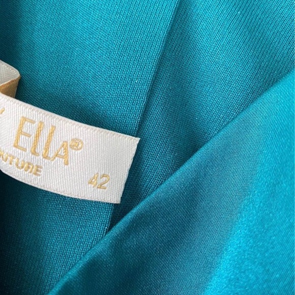 Green Dress - Picture 2 of 2